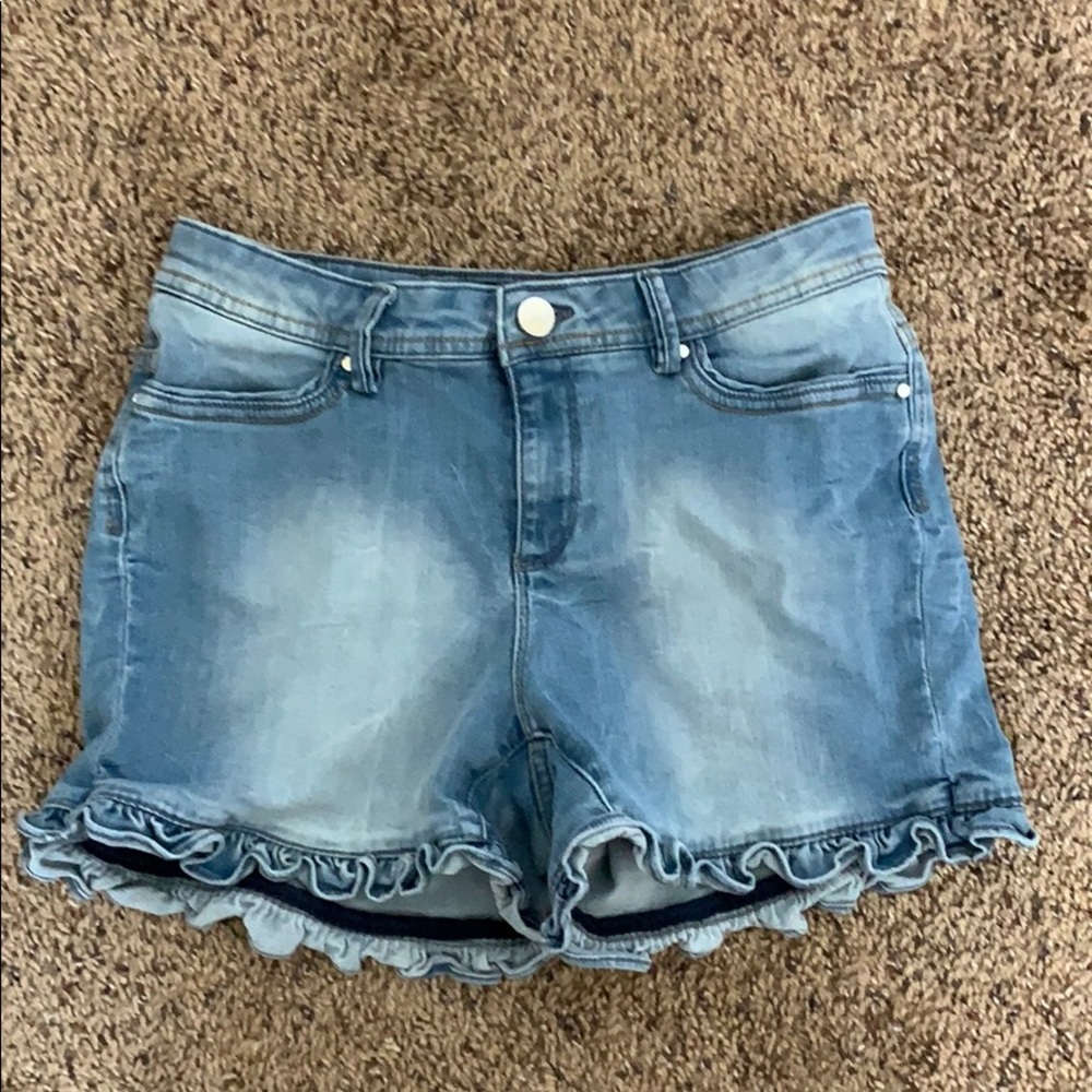 nafnaf Light blue denim shorts w/ frill at bottom